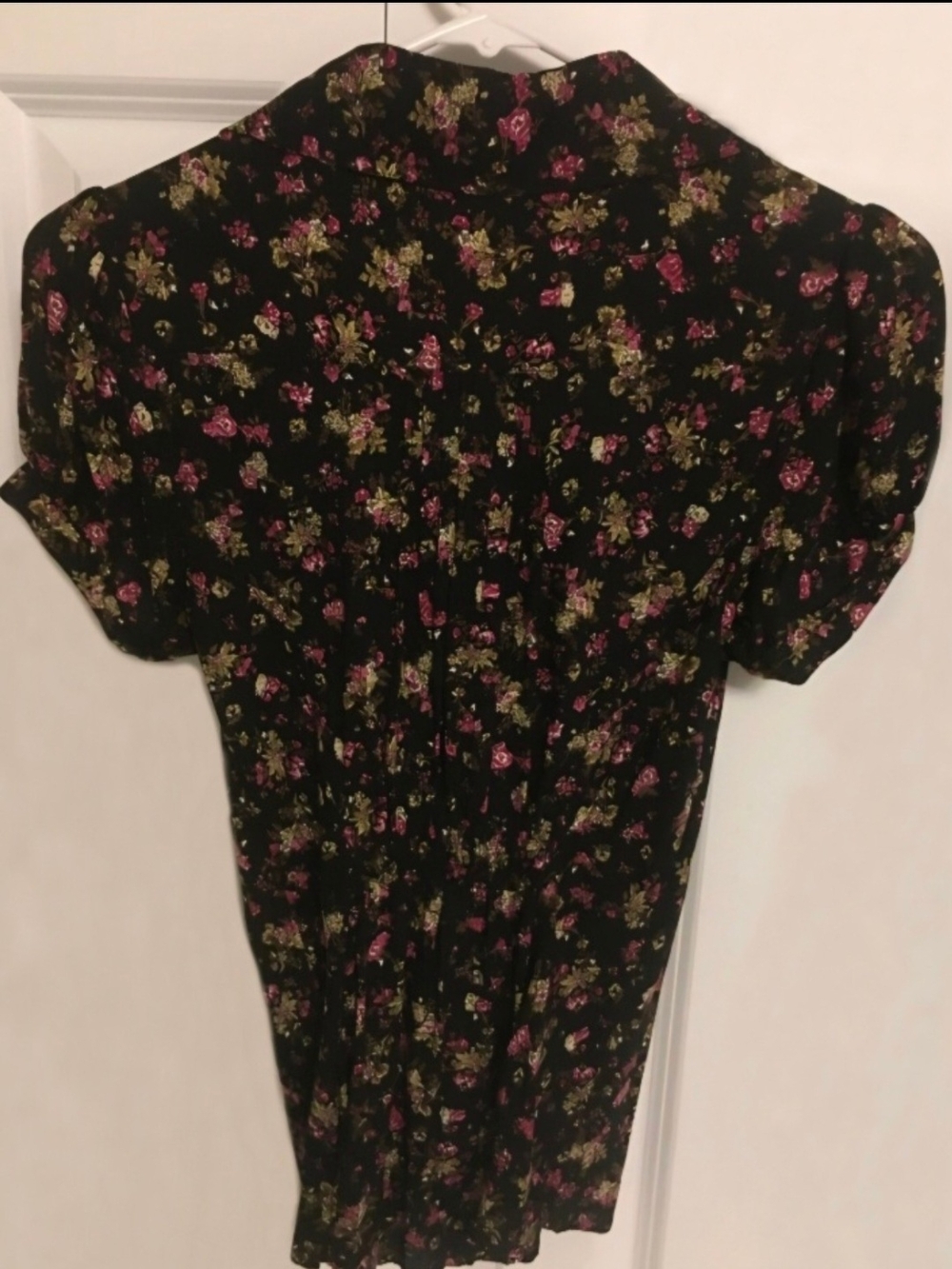 GUESS Black Floral Blouse with Black And  Pink Flowers - Picture 4 of 5